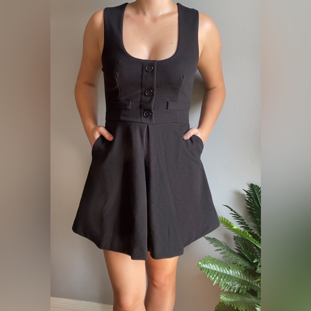 Black UO dress with pockets size S